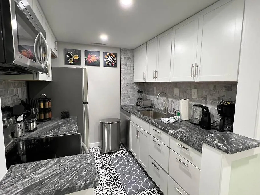 Tranquility In Paradise- 2 Bedroom W/parking Villa *