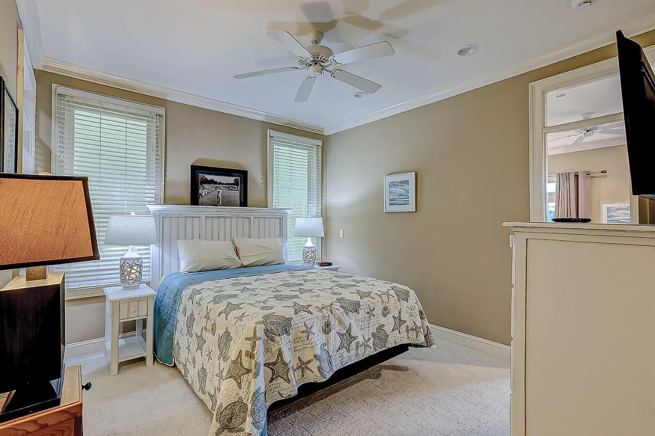 Holiday home Sea Pointe
