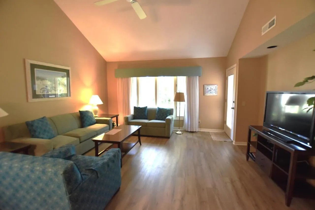 2 Bedrooms At Brigantine Quarters Num232 * Hilton Head Island