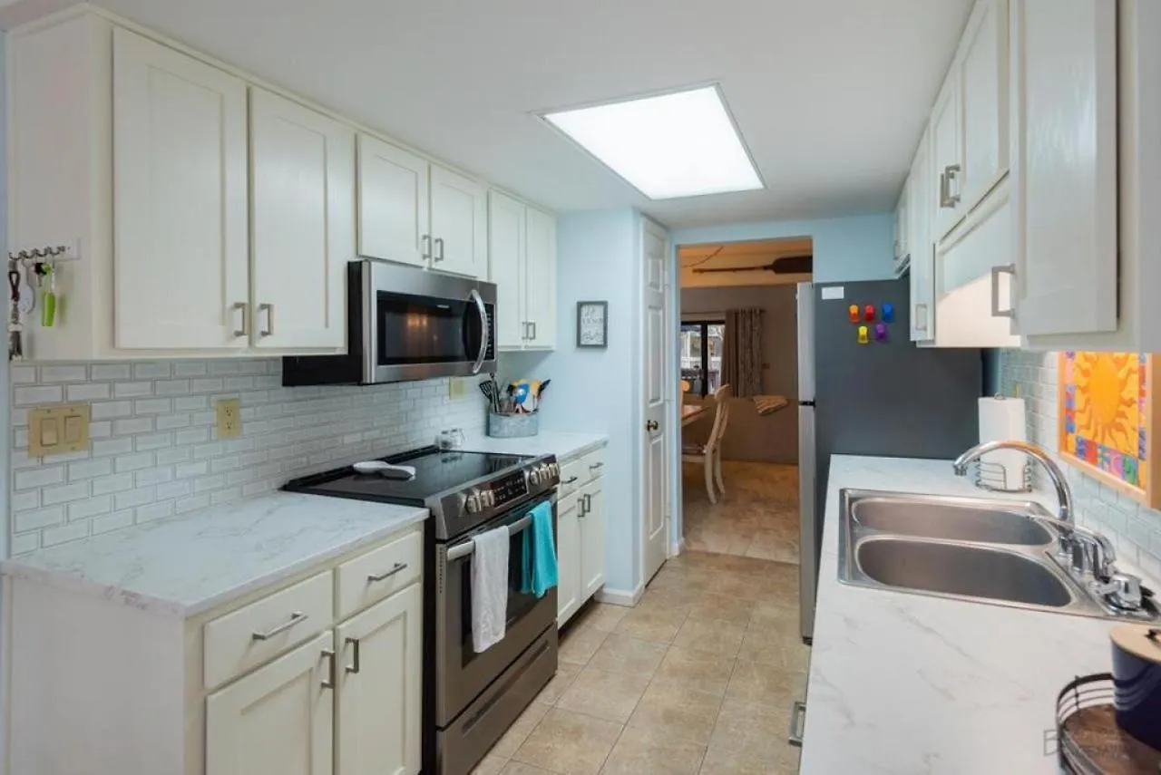 182 Beachwalk *