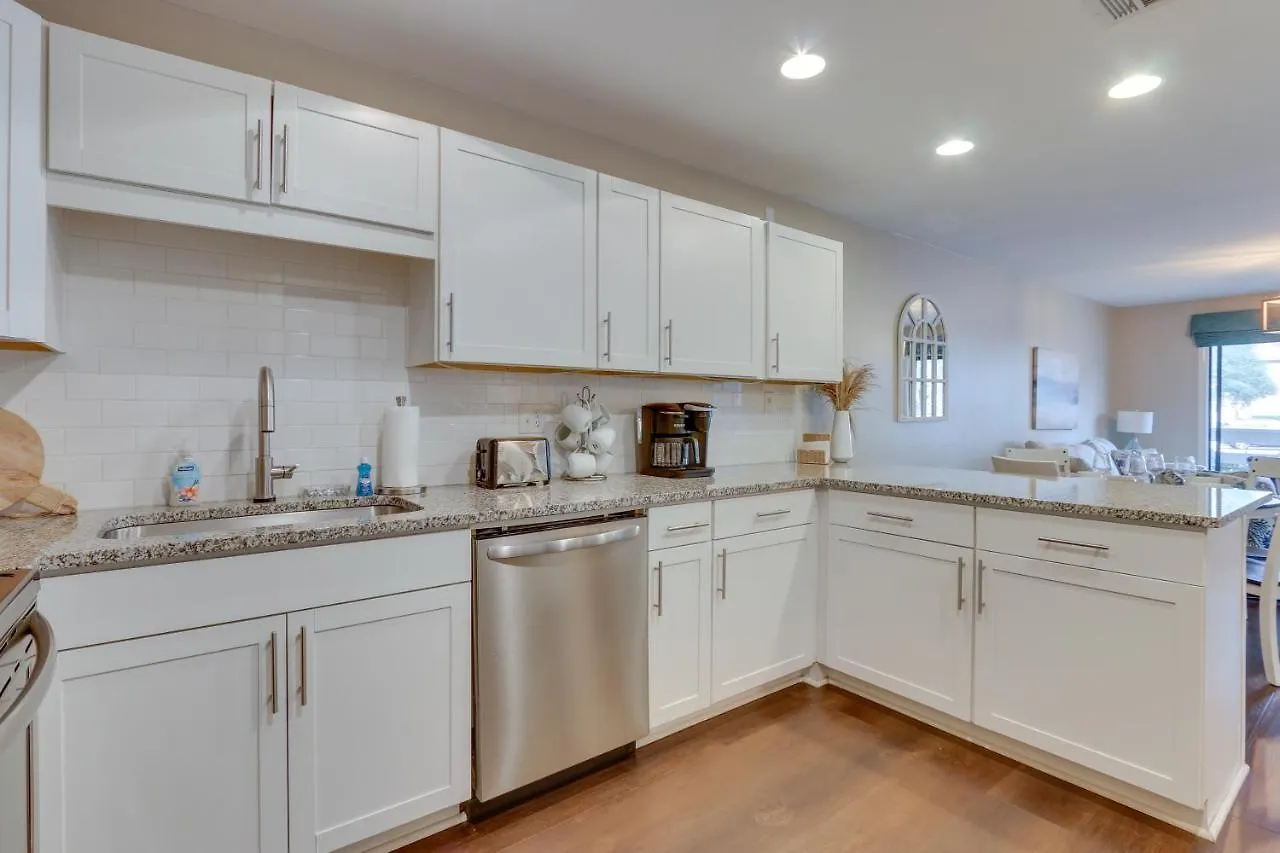 Coastal Hilton Head Getaway Less Than 2 Mi To Golfing! Apartment Hilton Head Island