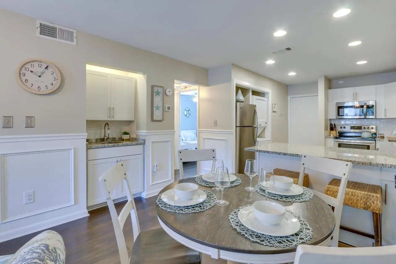 Coastal Hilton Head Getaway Less Than 2 Mi To Golfing!