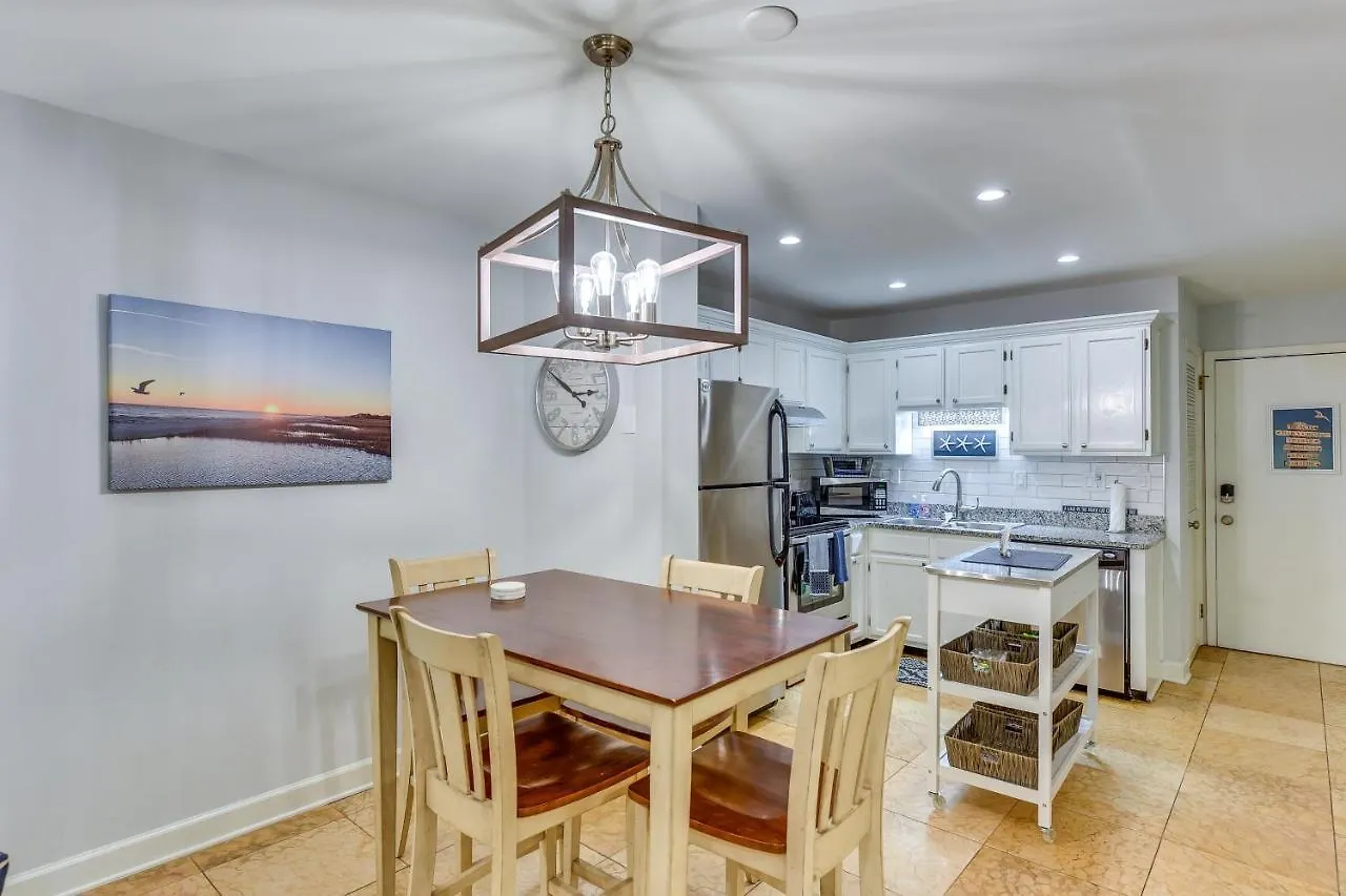 Hilton Head With Porch - Walk To And Pool! Apartmán Hilton Head Island