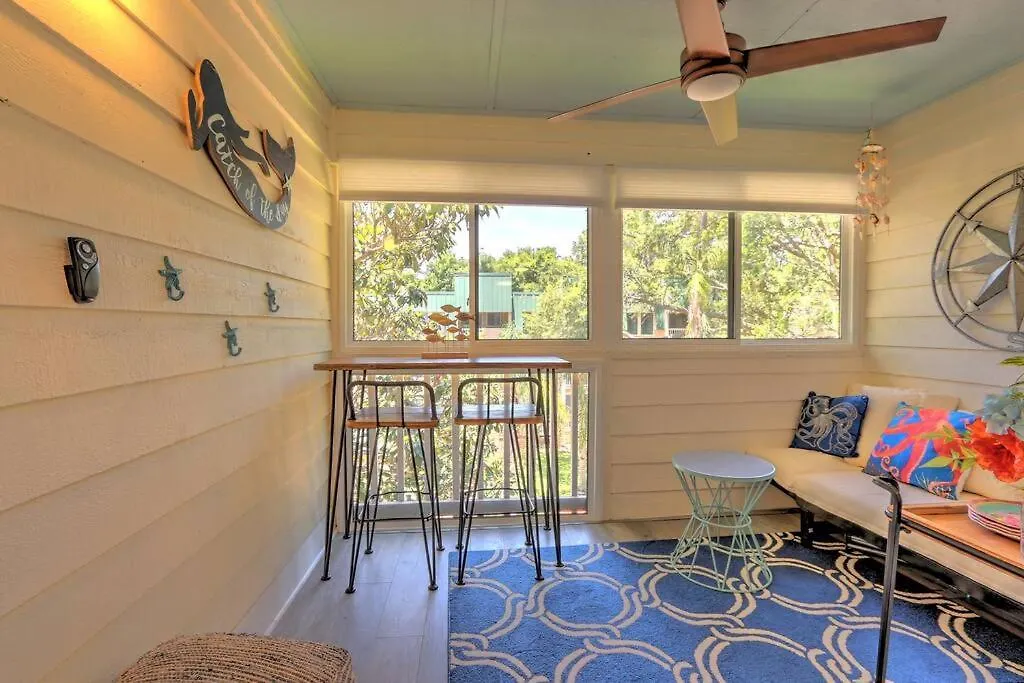 Fully Renovated! Coastal Elegance &tranquil Apartment