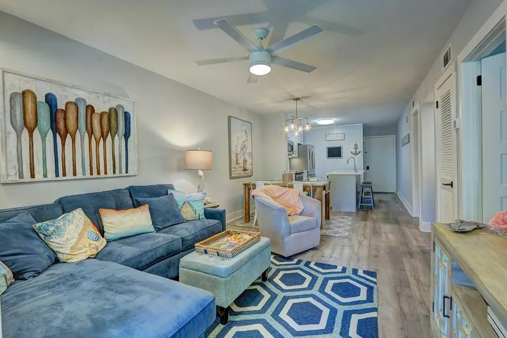 Fully Renovated! Coastal Elegance &tranquil * Hilton Head Island
