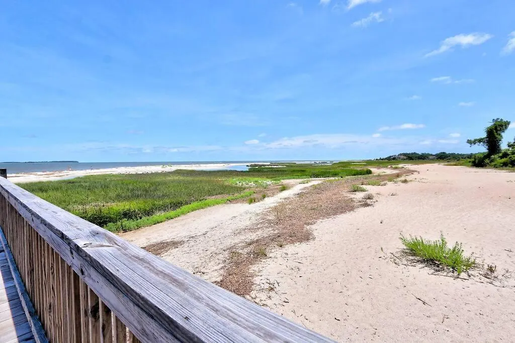 Fully Renovated! Coastal Elegance &tranquil