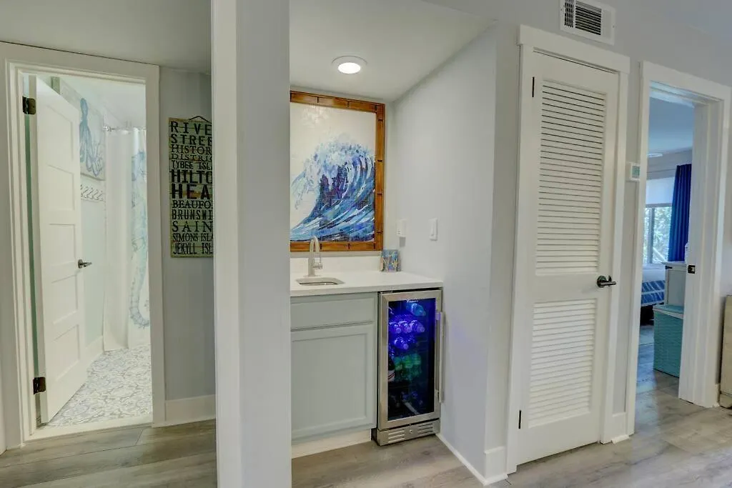 Fully Renovated! Coastal Elegance &tranquil * Hilton Head Island