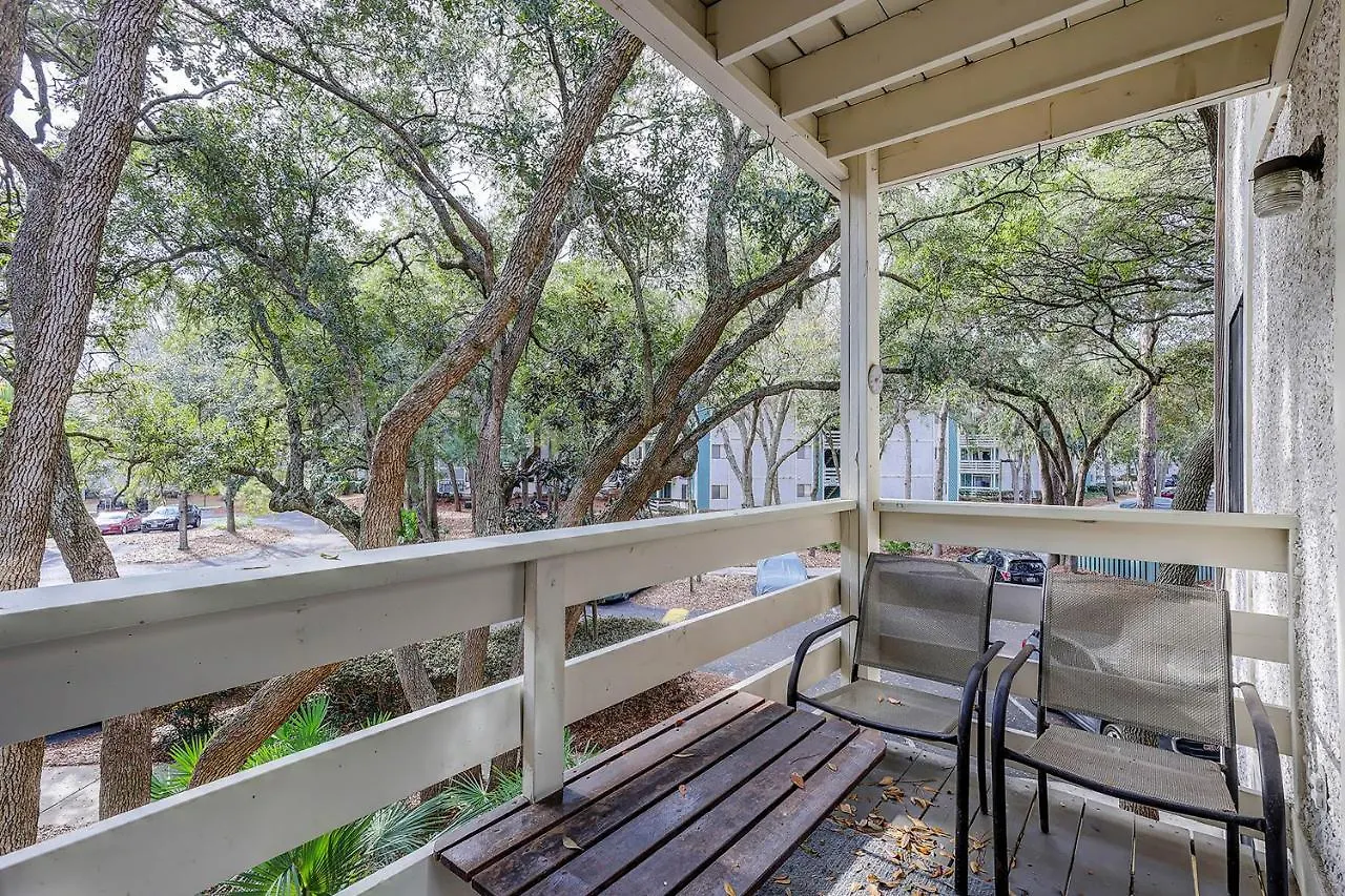 Apartment Fiddlers Cove 20f