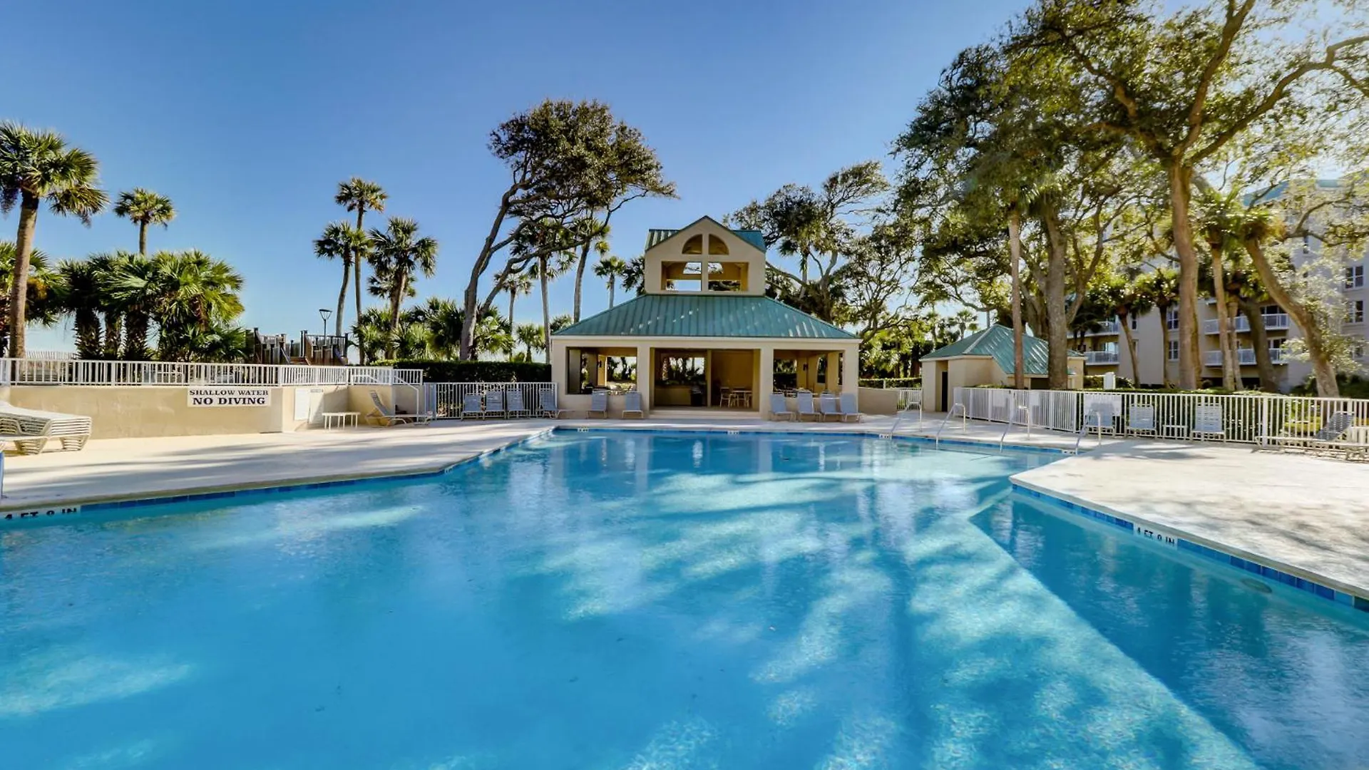 512 Barrington Court Villa