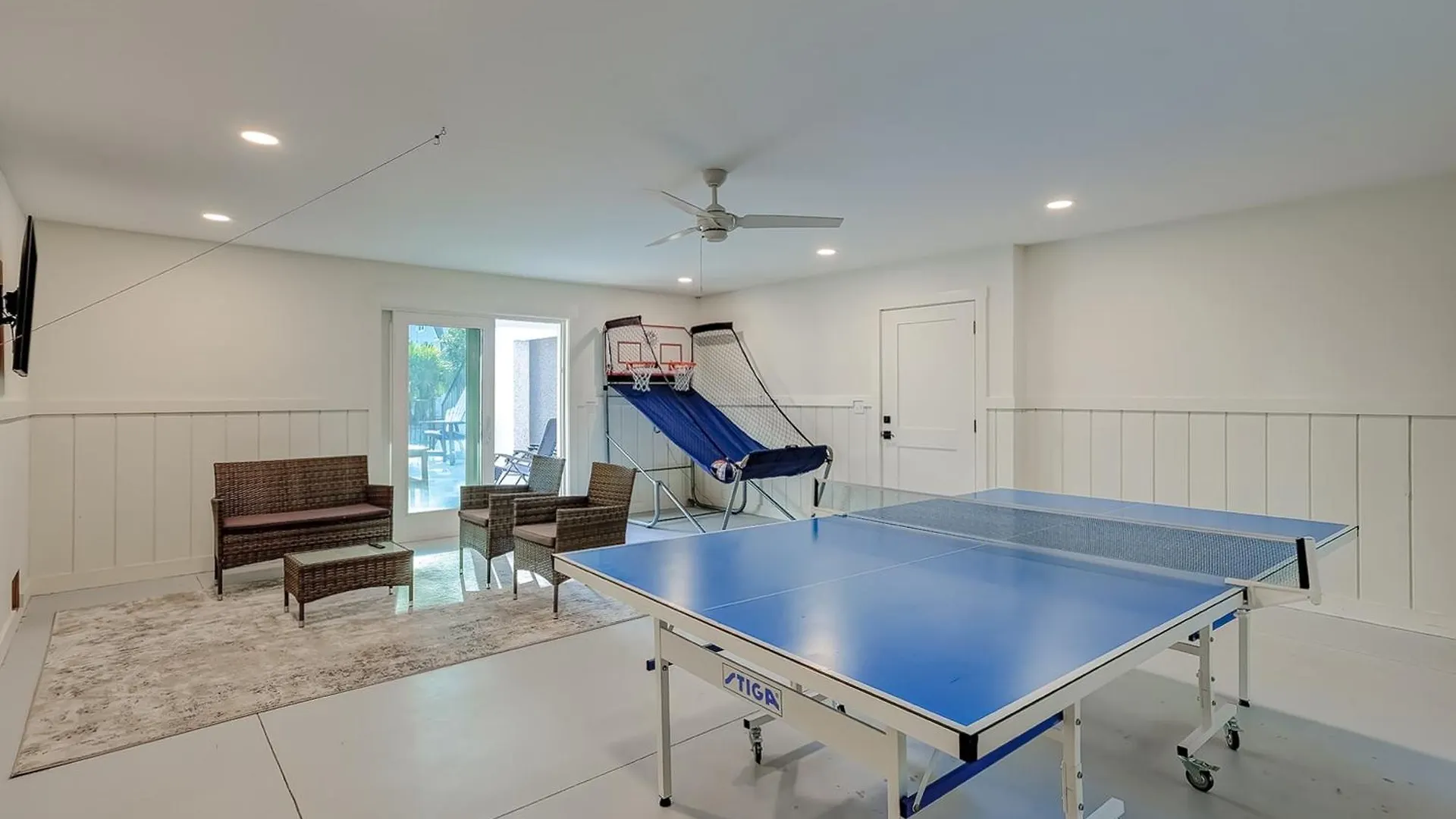 Luna Sea Estate *