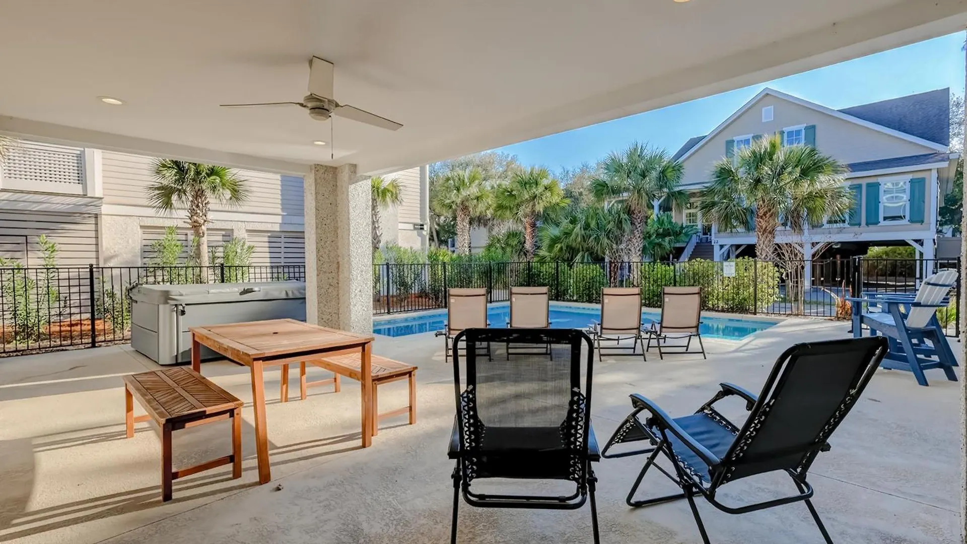 Luna Sea Estate Holiday home