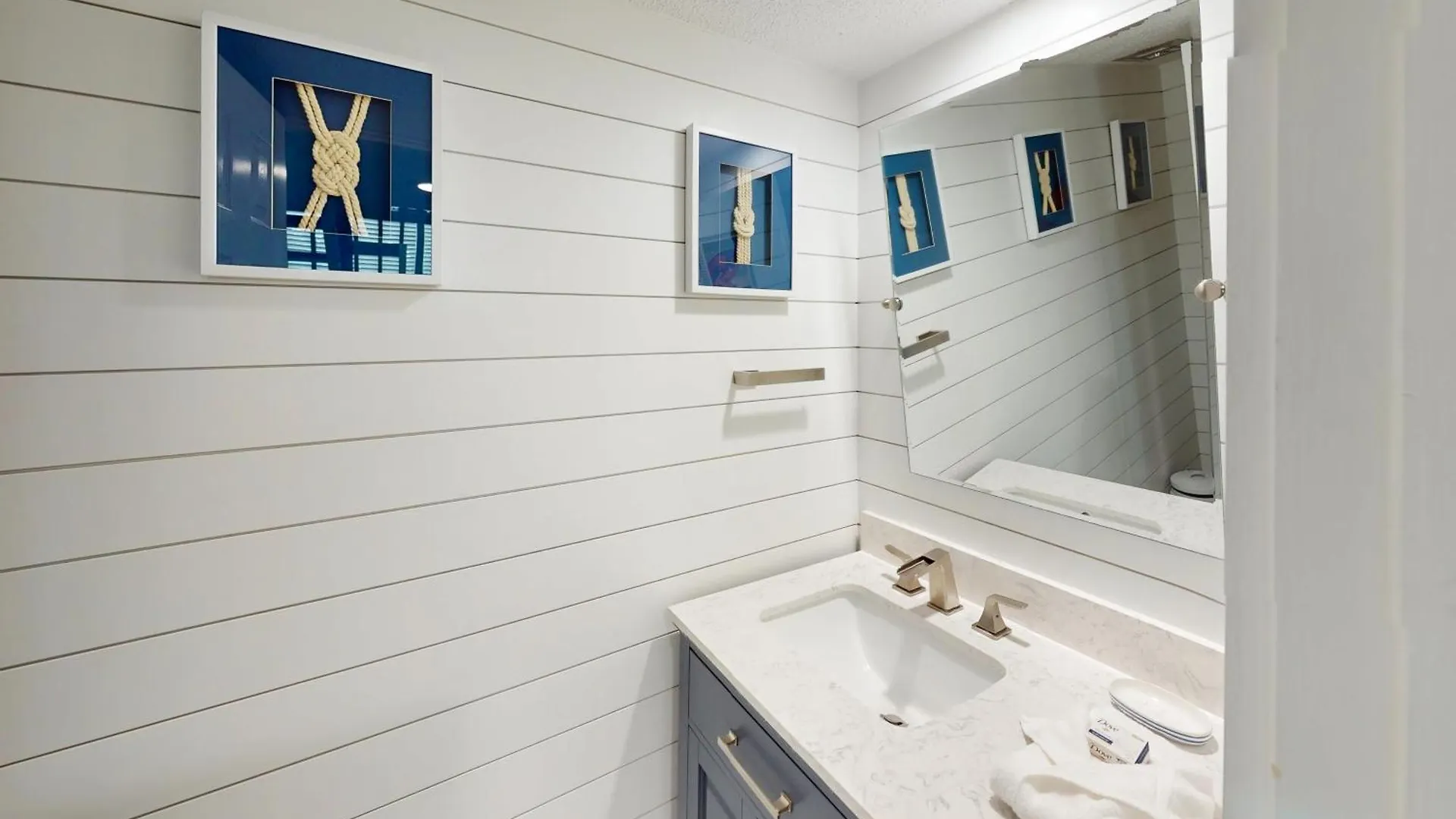Apartment Sailmaster Common 18