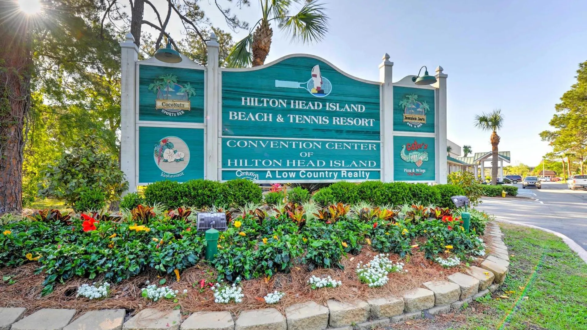 With Ocean-view Balcony! Apartment Hilton Head Island