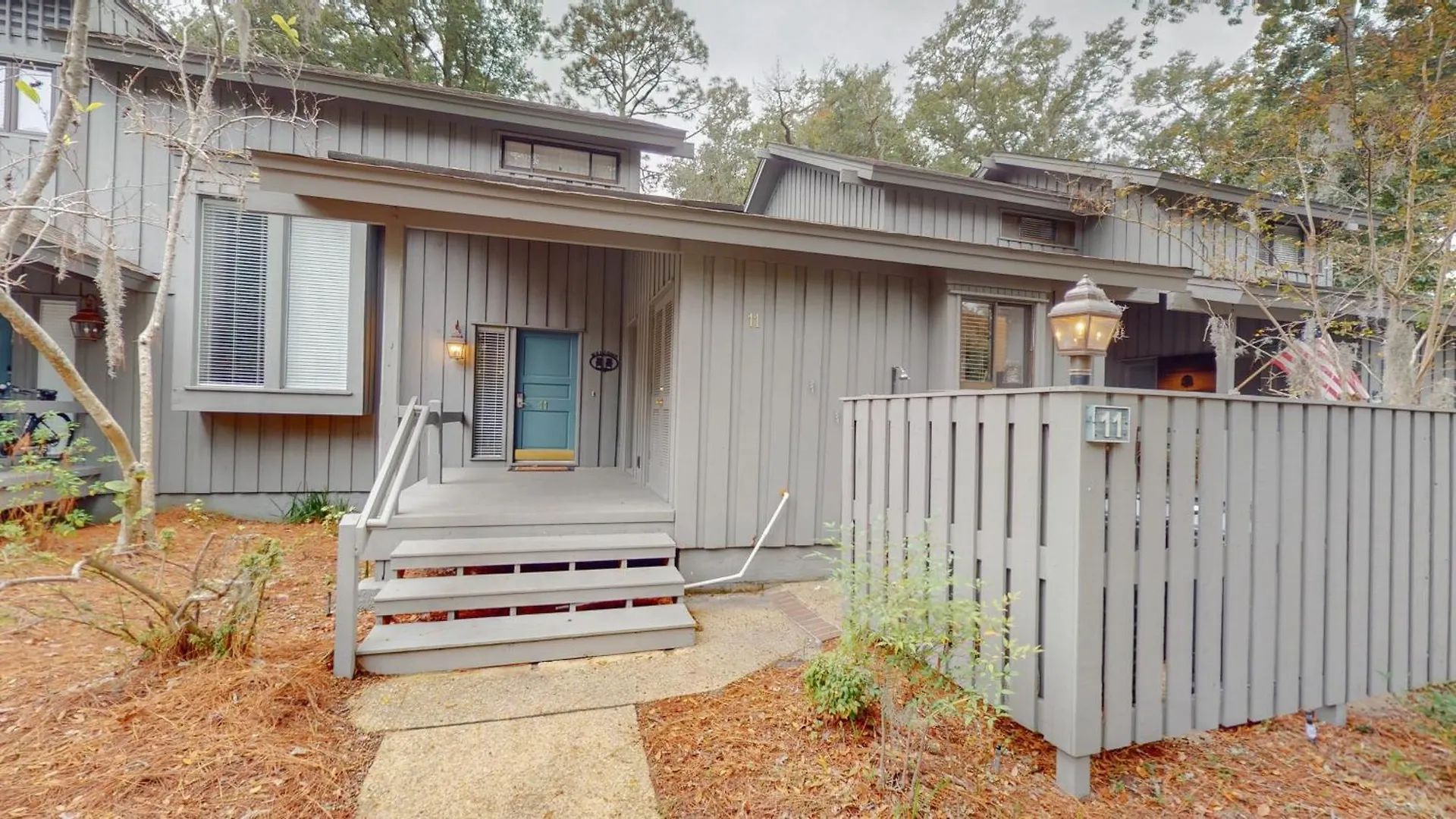 11 Hickory Cove Vila *