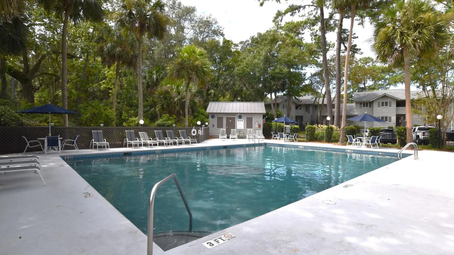 2 Bedrooms At Brigantine Quarters Num232 Villa Hilton Head Island