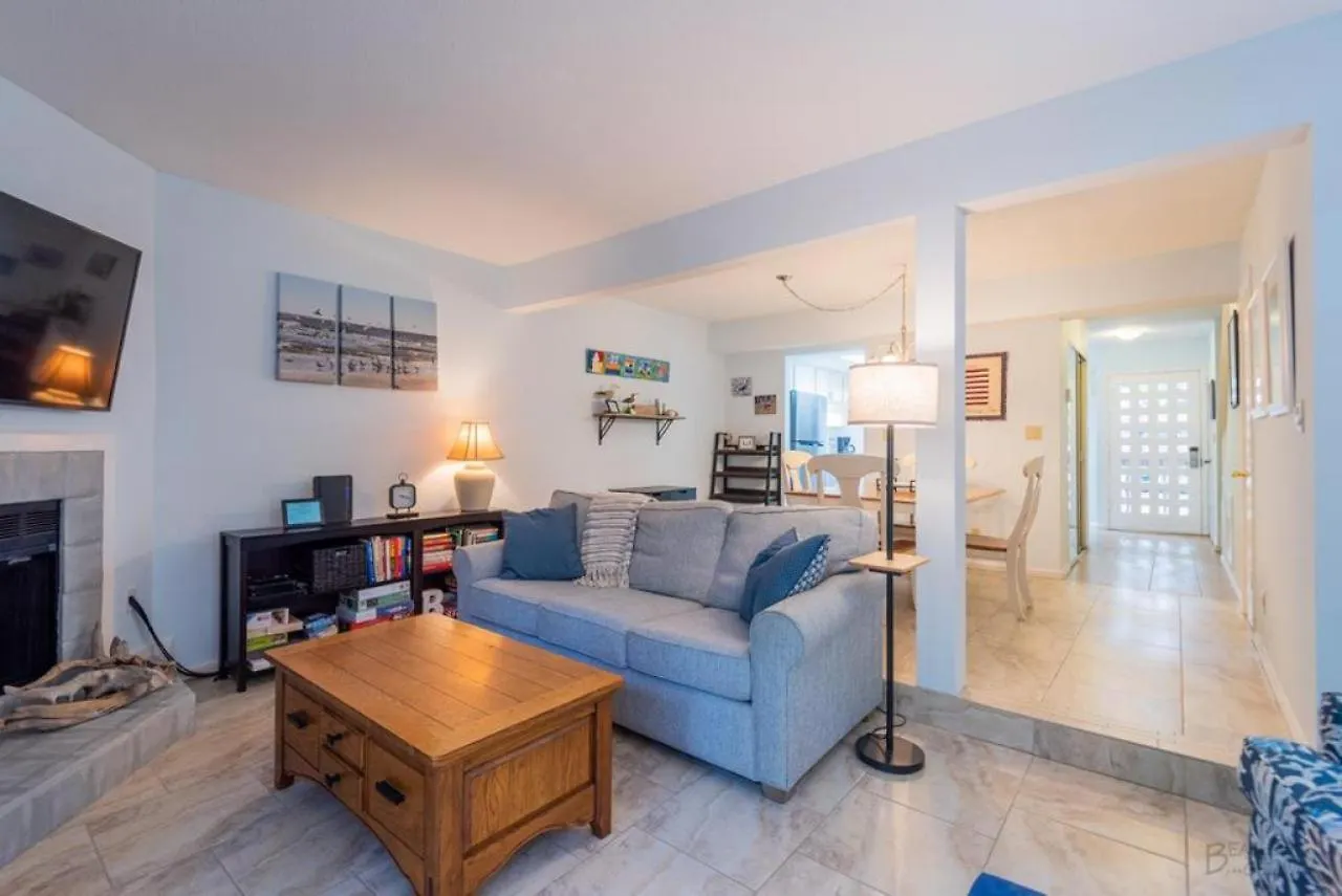 182 Beachwalk