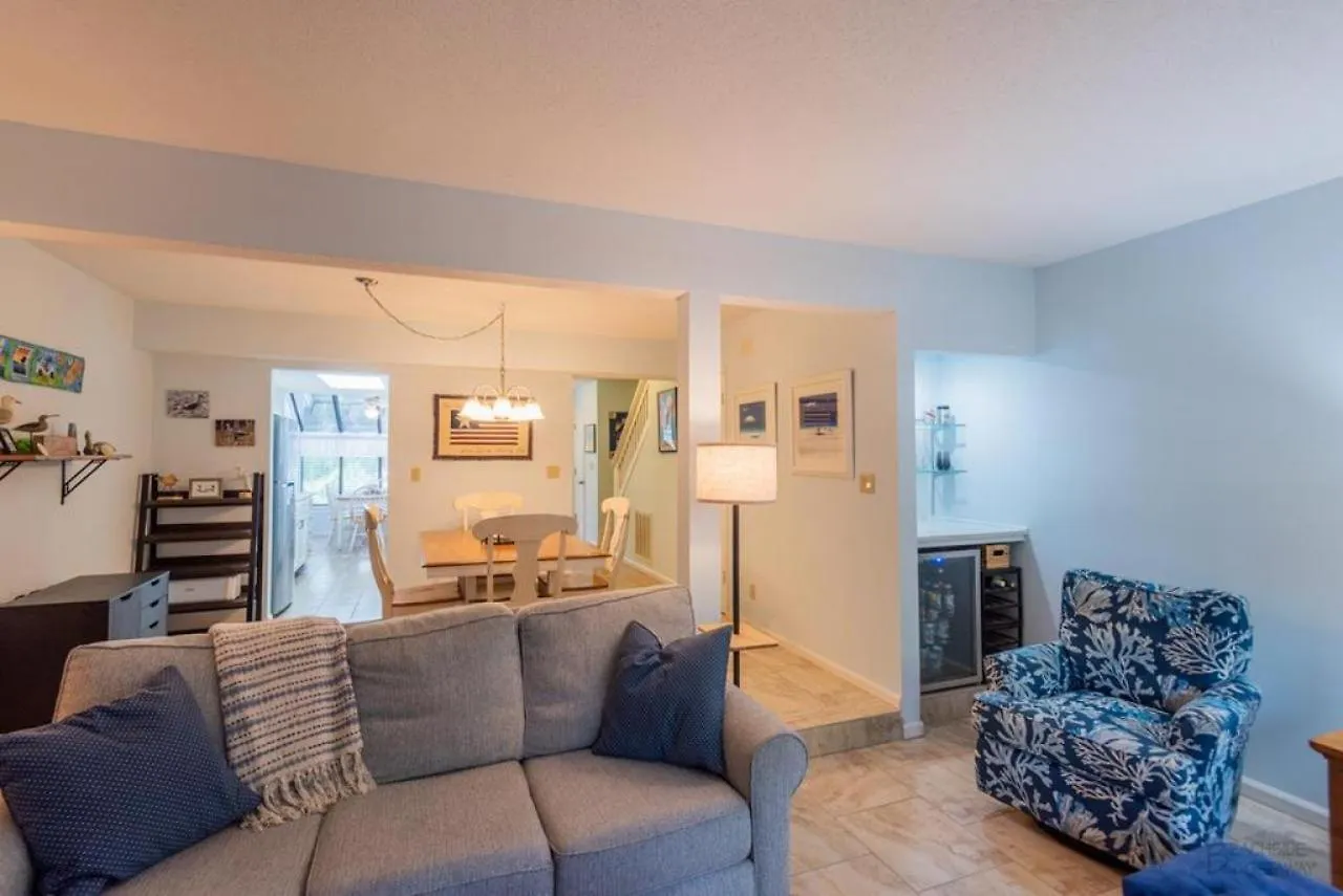 182 Beachwalk