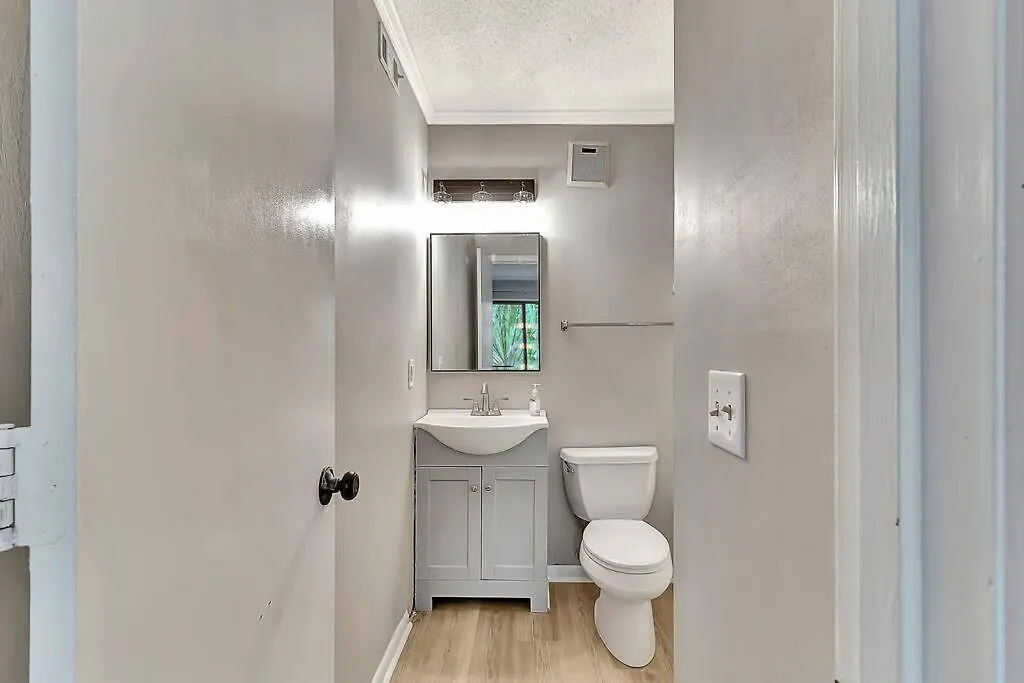 Lover's Paradise. On The Beach. Sleeps 8. *