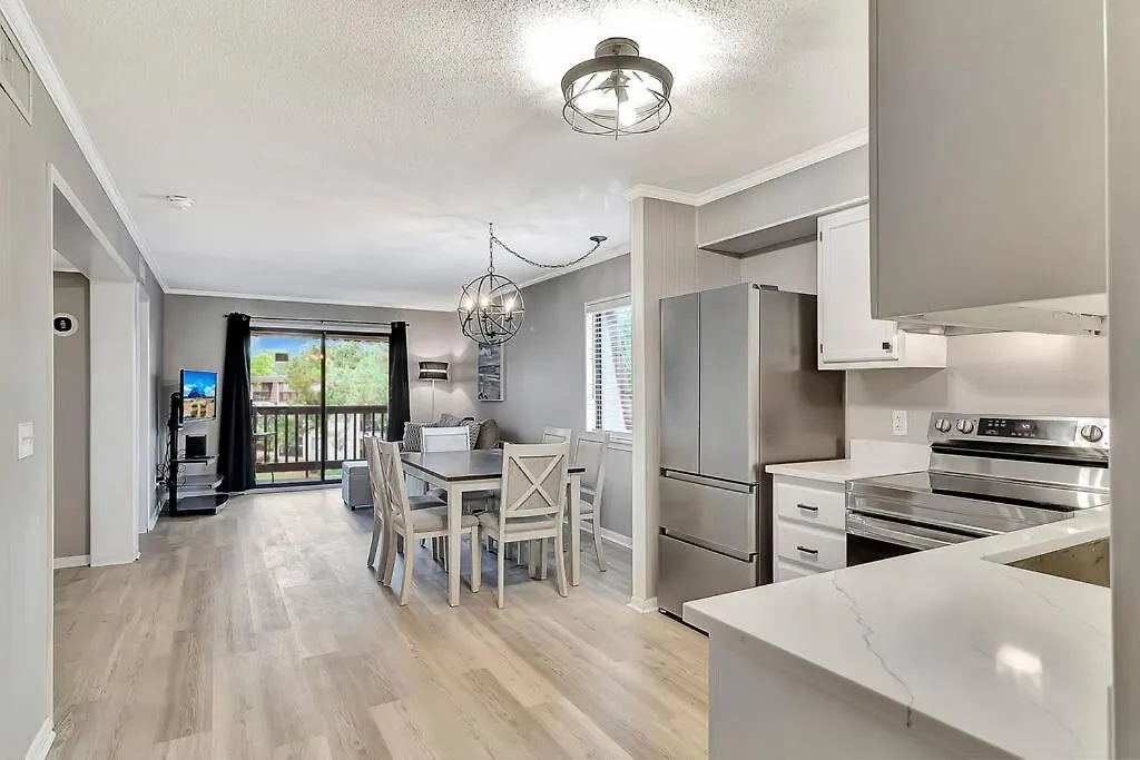 Lover's Paradise. On The Beach. Sleeps 8. * Hilton Head Island