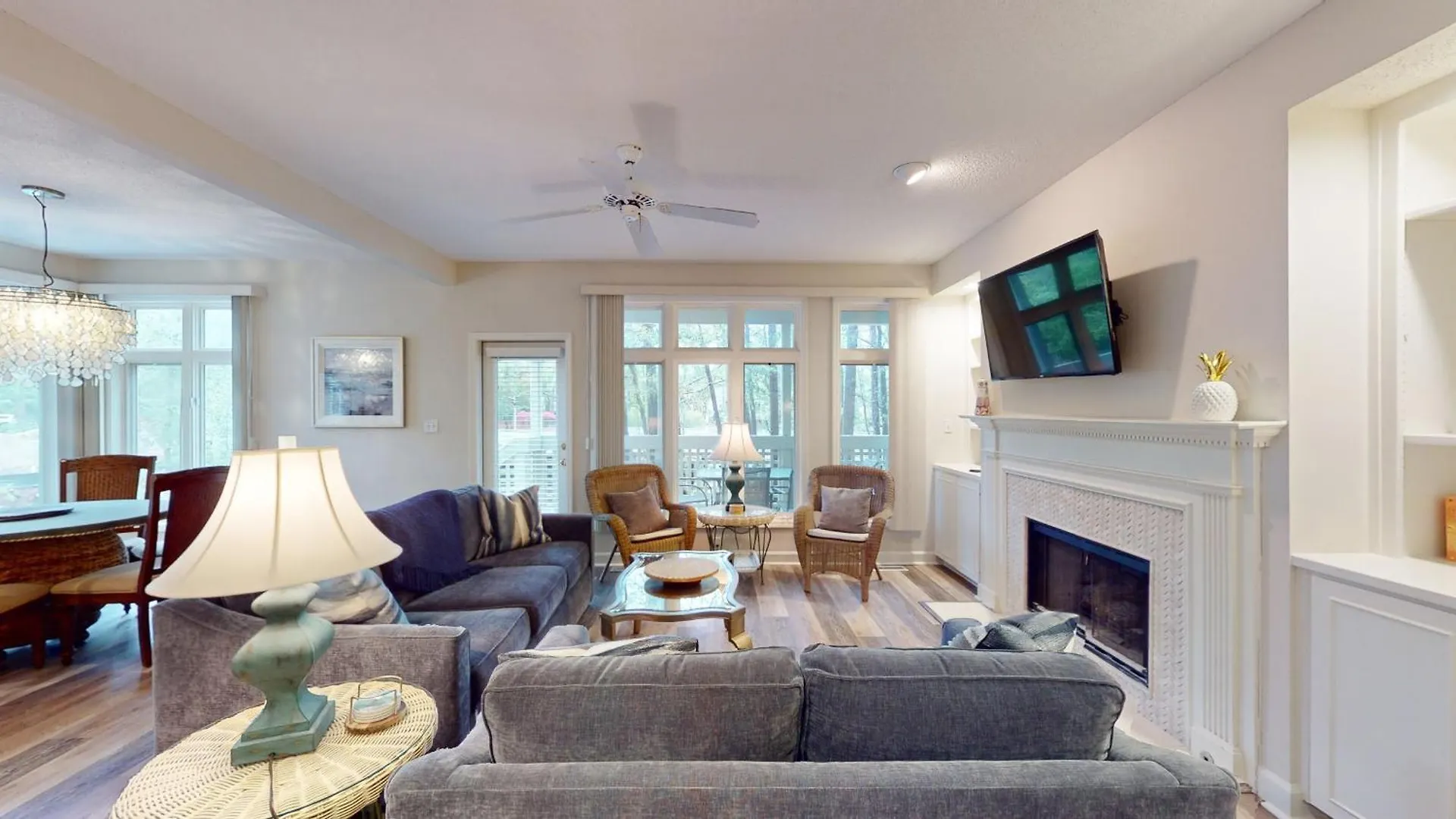 Vila 7655 Huntington
