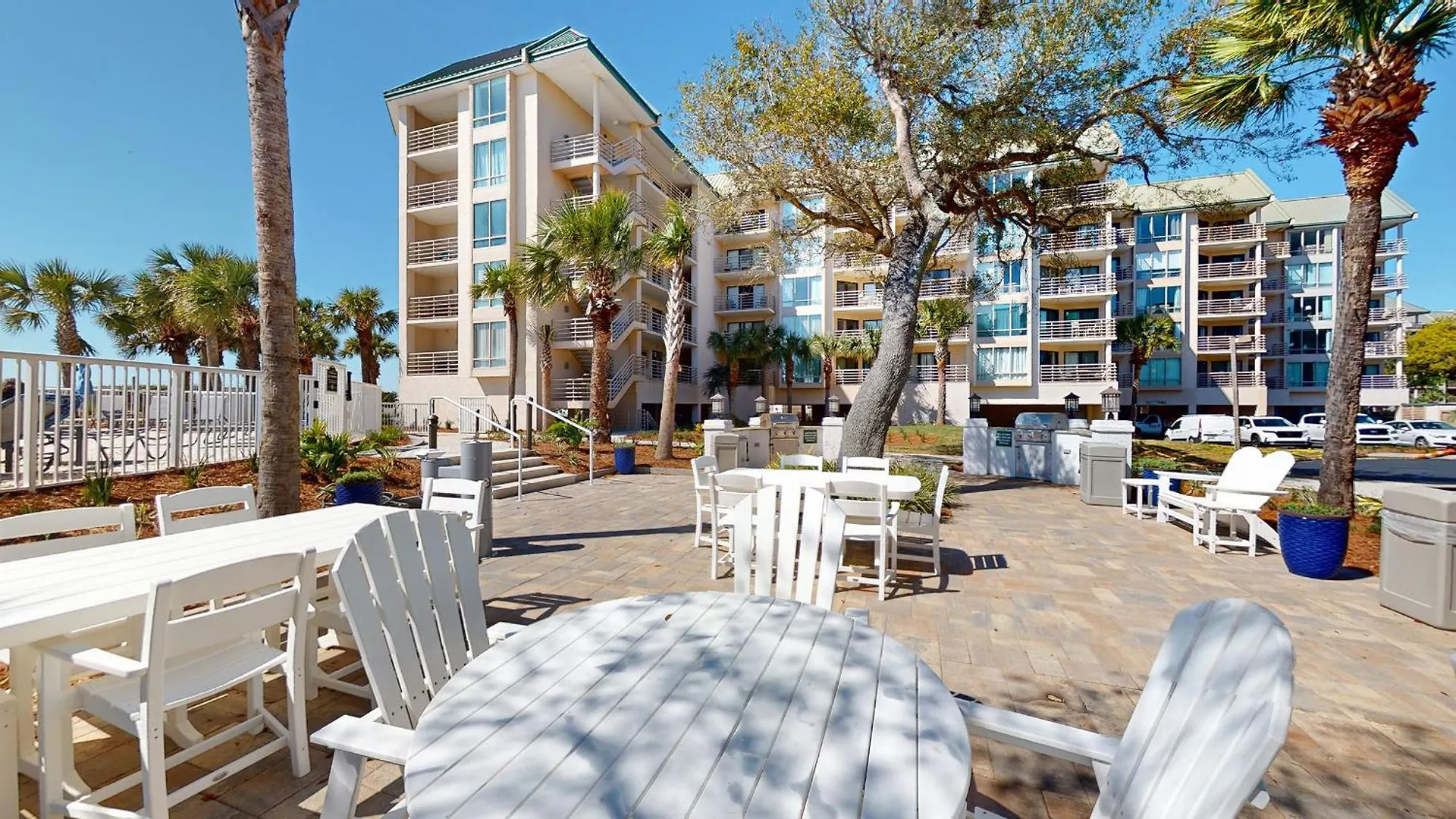 2318 Villamare