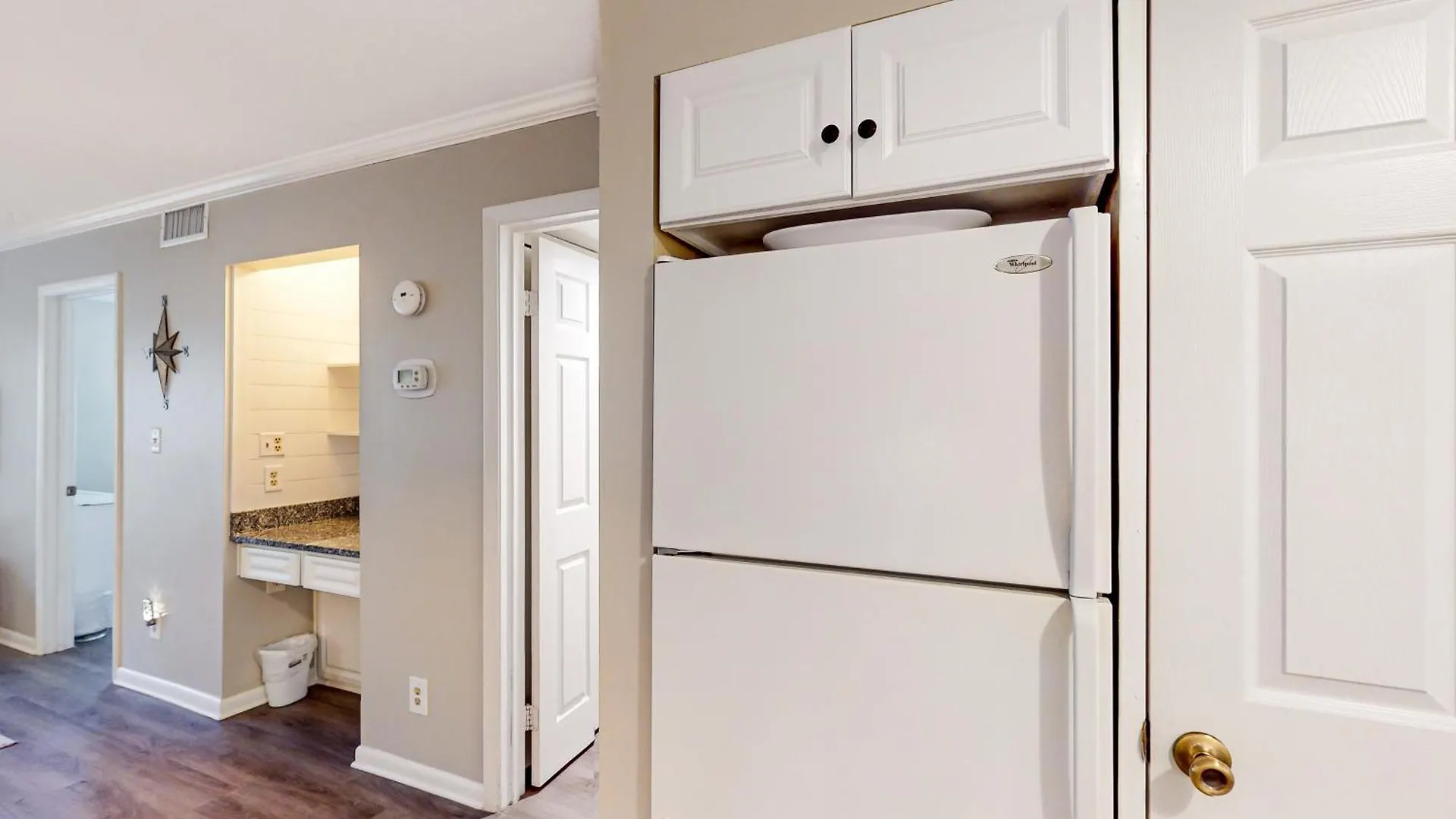 Fiddlers Cove 20f Apartment
