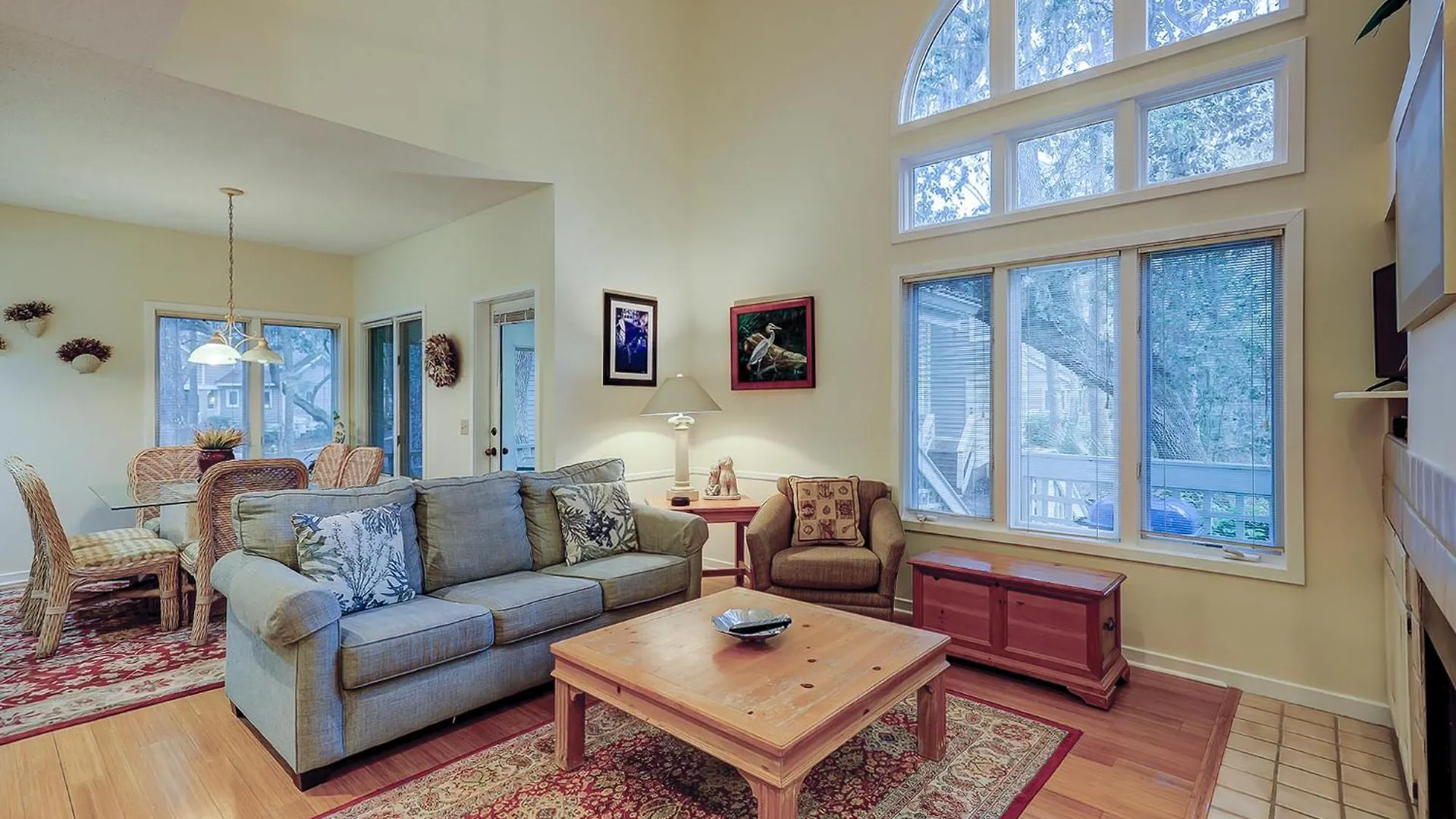 Villa Huntington 7624