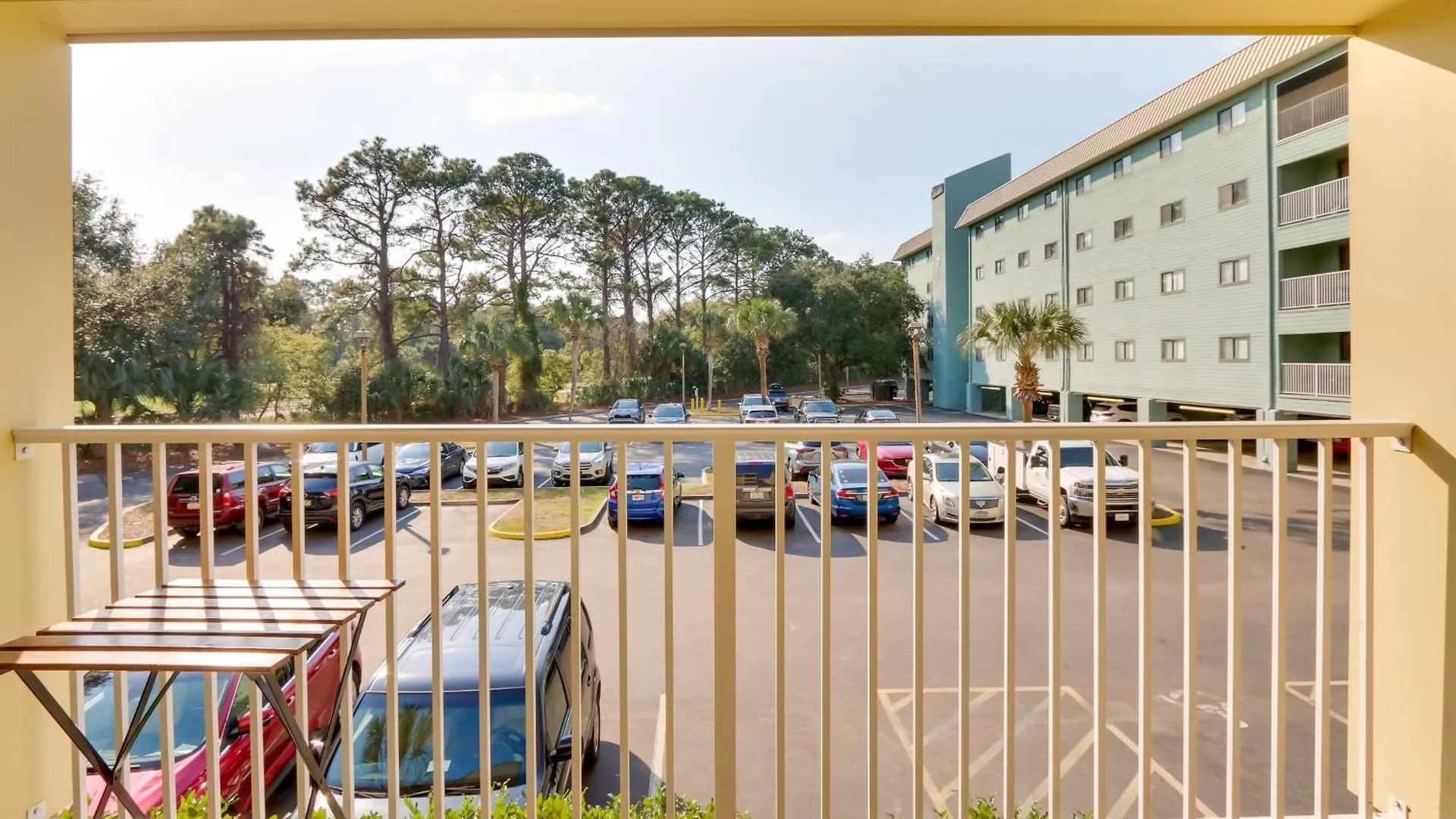 Apartment Bright And Beachy Getaway On Hilton Head Island! Hilton Head Island