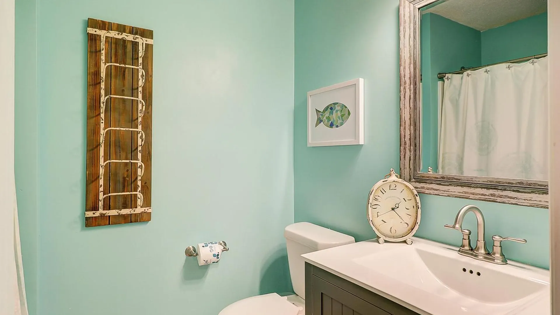 Apartment Stones Throw 43 *