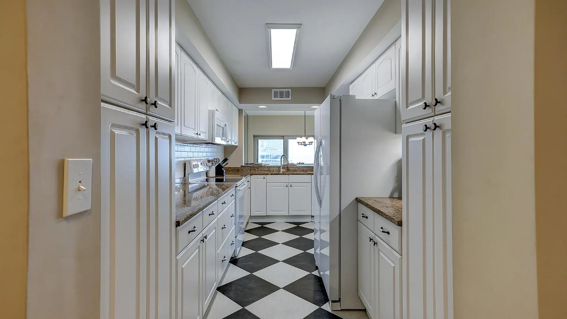 424 Captains Walk