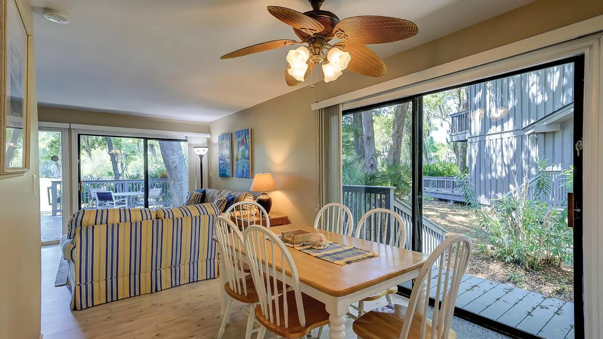 16 Hickory Cove