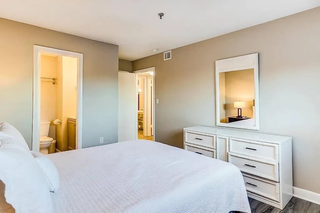 Daze-2 Bedroom, Short Walk To The