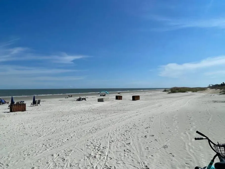 Daze-2 Bedroom, Short Walk To The Hilton Head Island