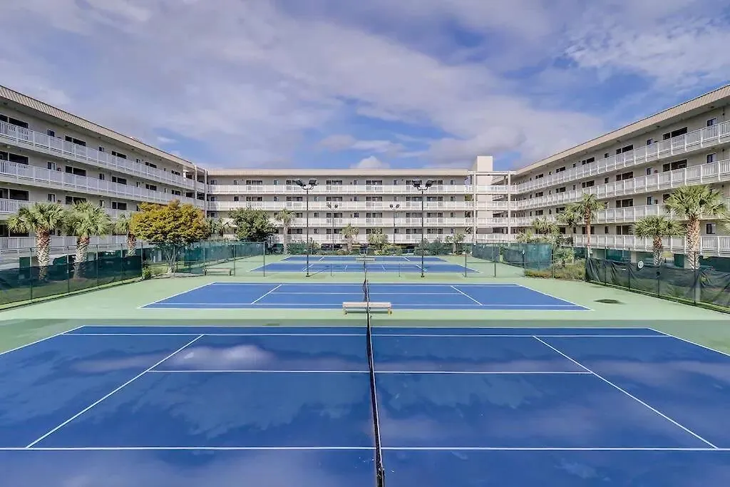 Daze-2 Bedroom, Short Walk To The * Hilton Head Island