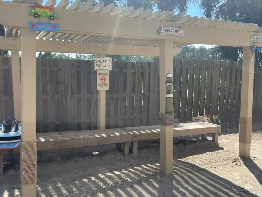 Daze-2 Bedroom, Short Walk To The