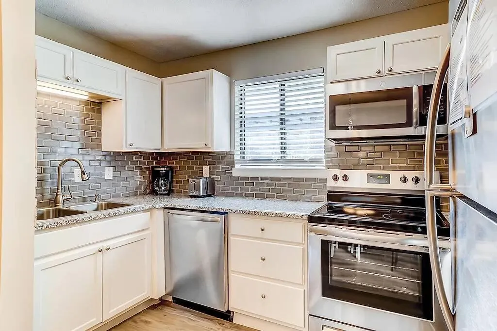 Daze-2 Bedroom, Short Walk To The Apartment *