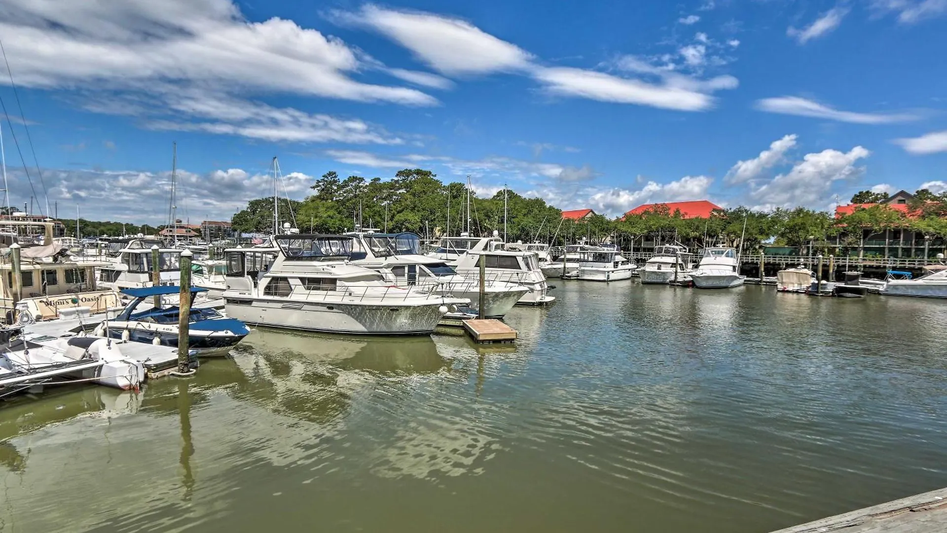 Apartment 2 Mi To Dog-friendly Hilton Head Condo!