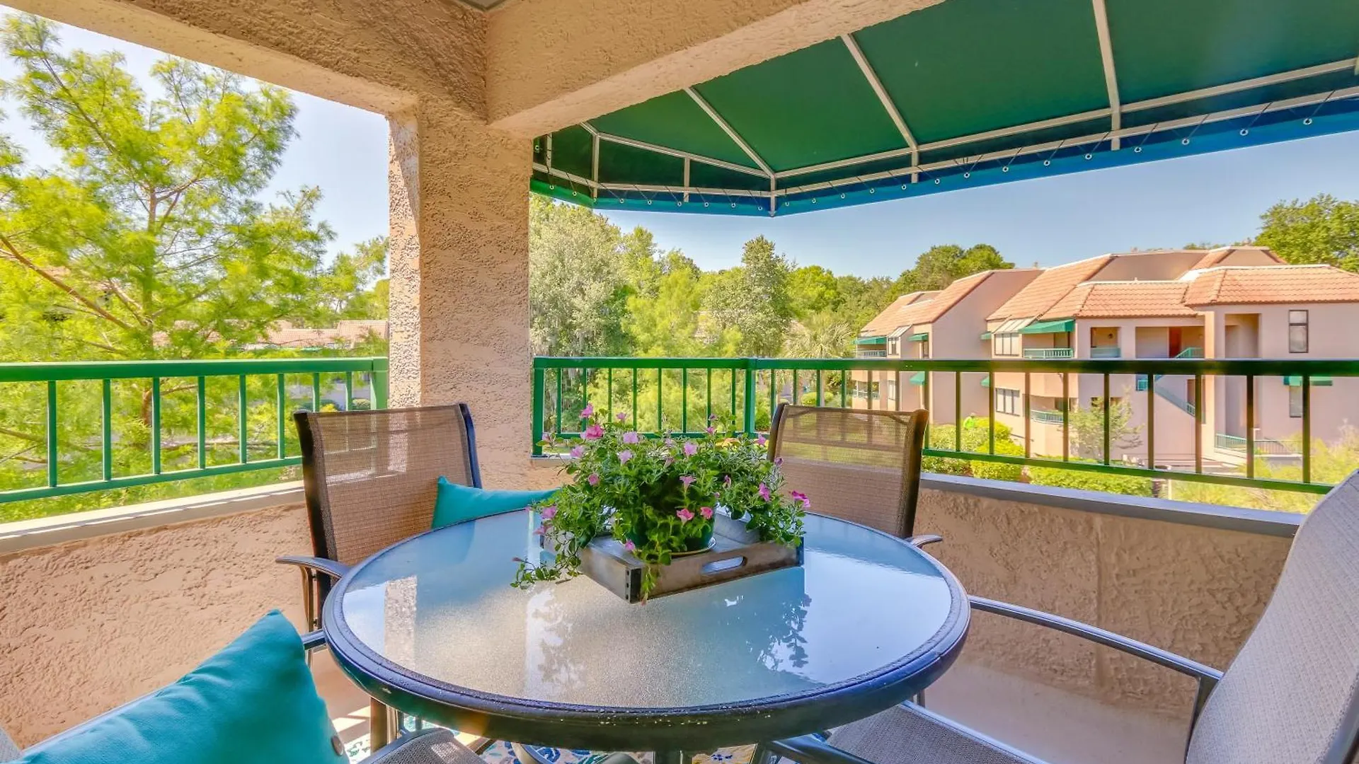2 Mi To Dog-friendly Hilton Head Condo! Hilton Head Island