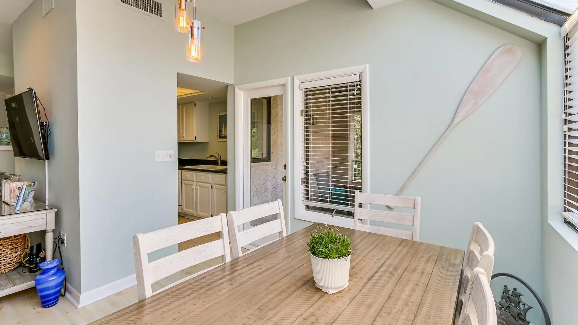 Apartment 2 Mi To Dog-friendly Hilton Head Condo!