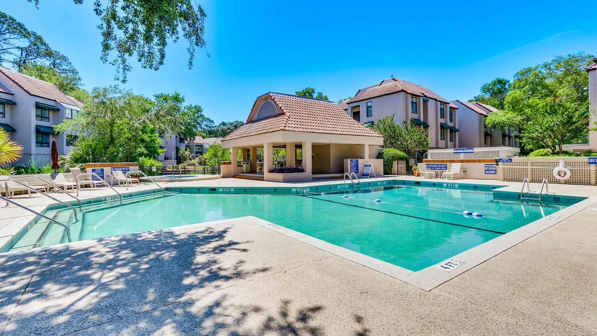 2 Mi To Dog-friendly Hilton Head Condo! Apartment