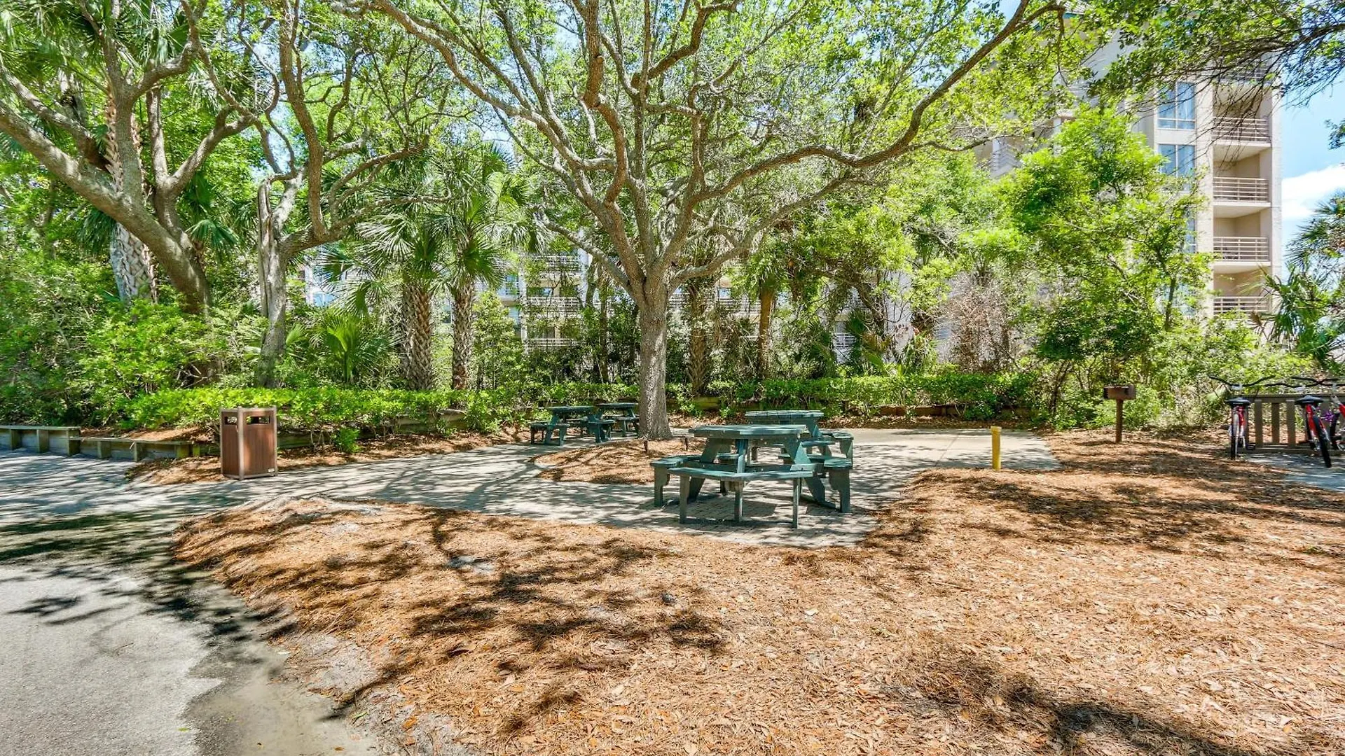 Apartment 2 Mi To Dog-friendly Hilton Head Condo!