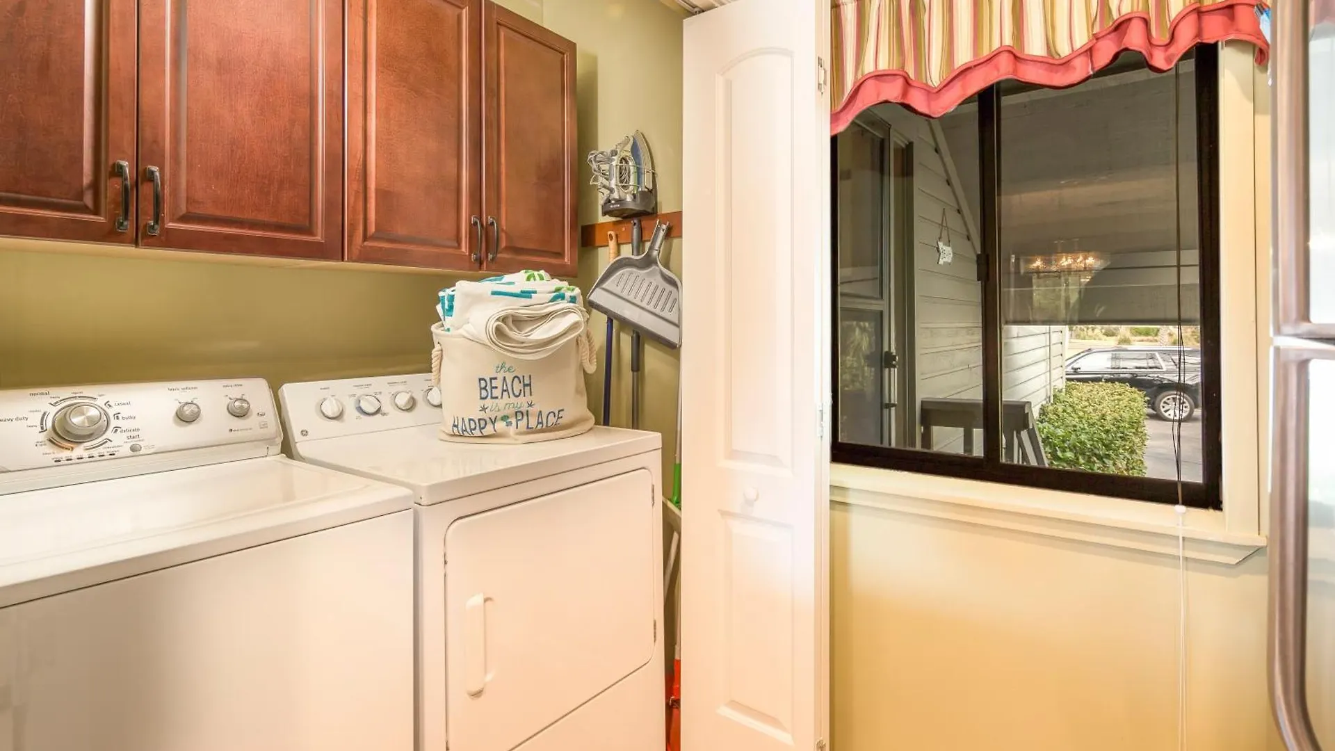 Golf Views, Walk In Shower, Private Deck Hilton Head Island