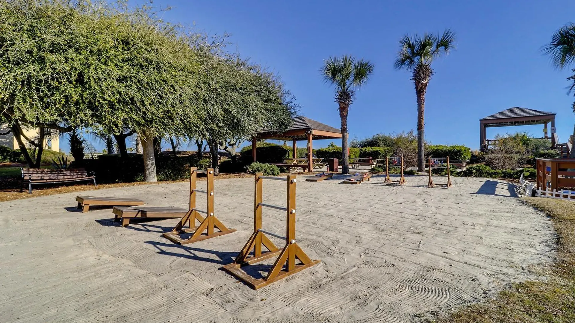 Island Club 2404 *