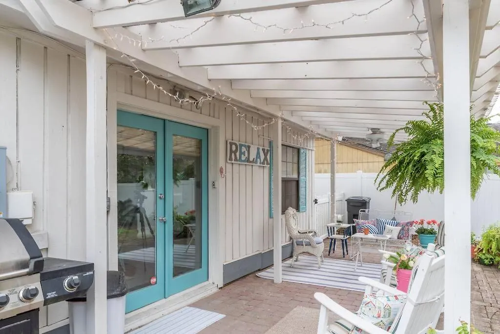Charming 3br 2 Bath With Hot Tub! Сasa de vacaciones *