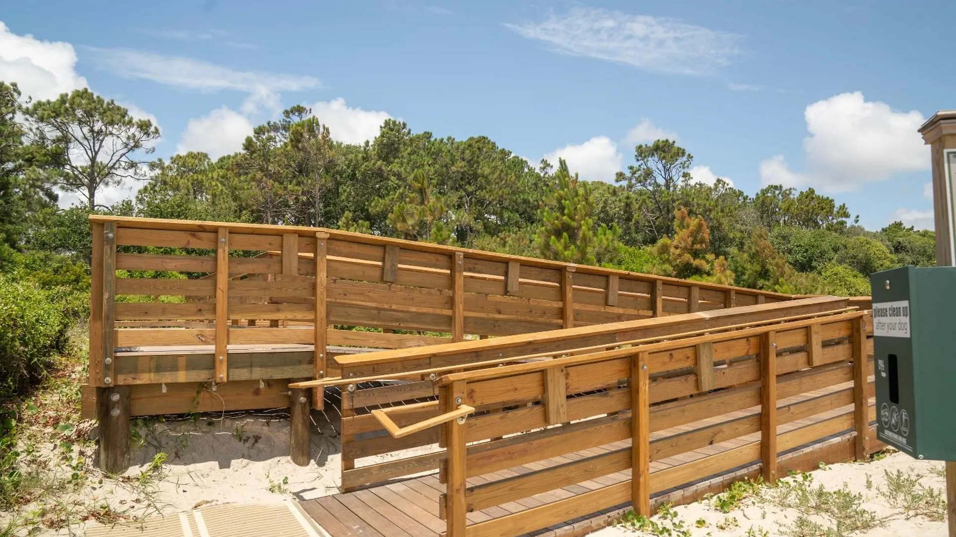 Walk To Pet Friendly Bbq Grill Hilton Head Island