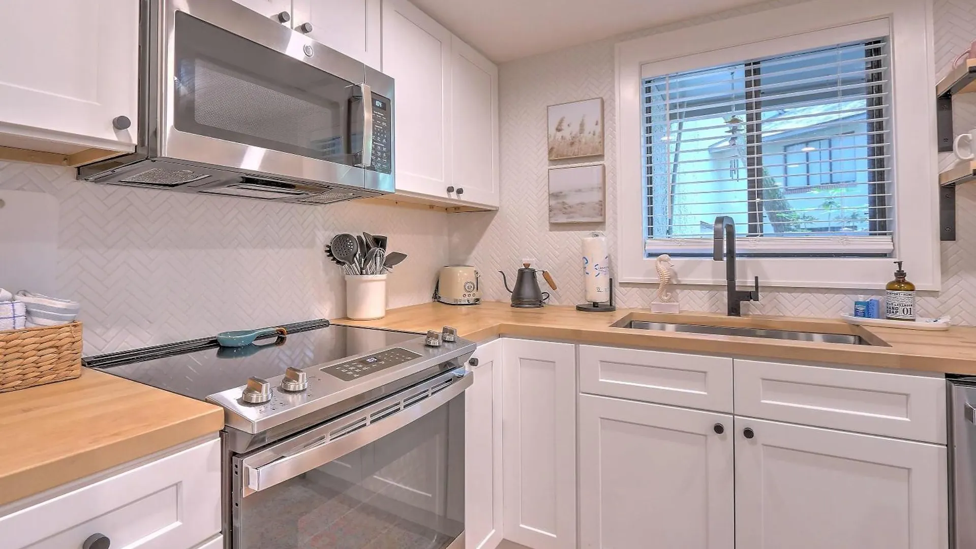 Walk To Pet Friendly Bbq Grill *