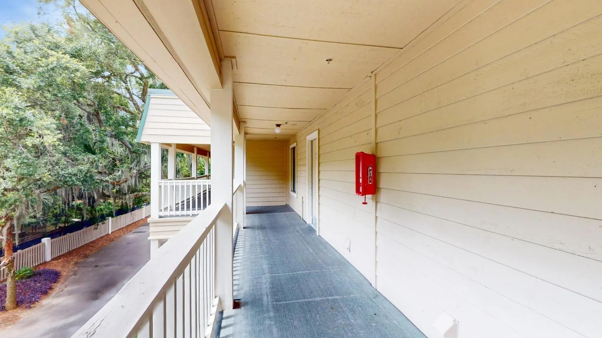 Apartment On Port Royal Sound 3313