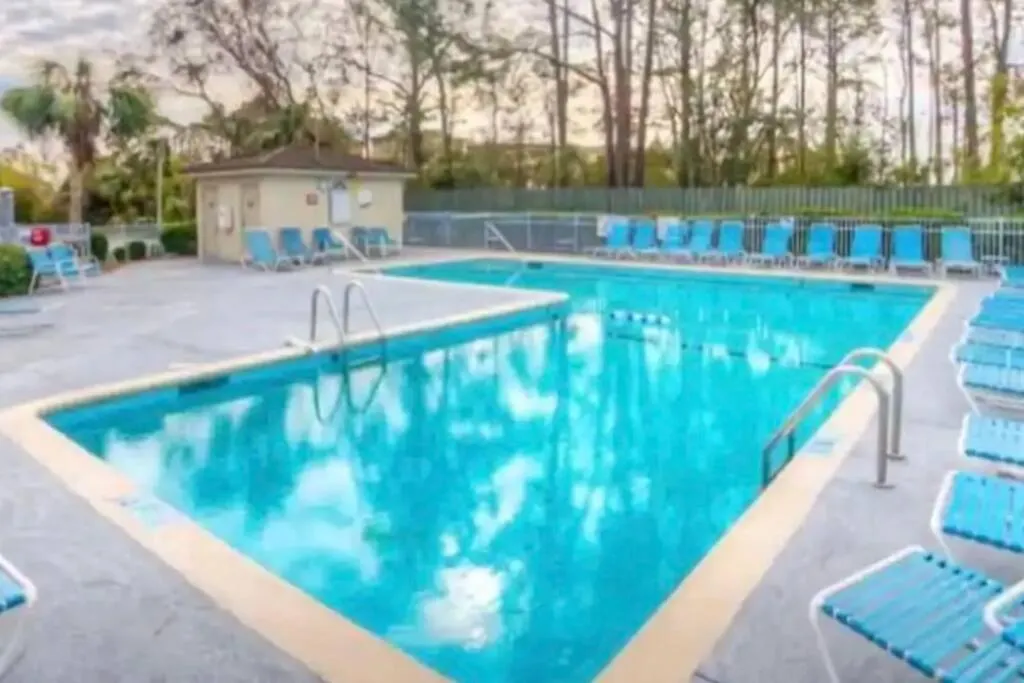 Ocean View- King - Romantic Couples Oasis - Private Access To Beach! Appartamento Hilton Head Island