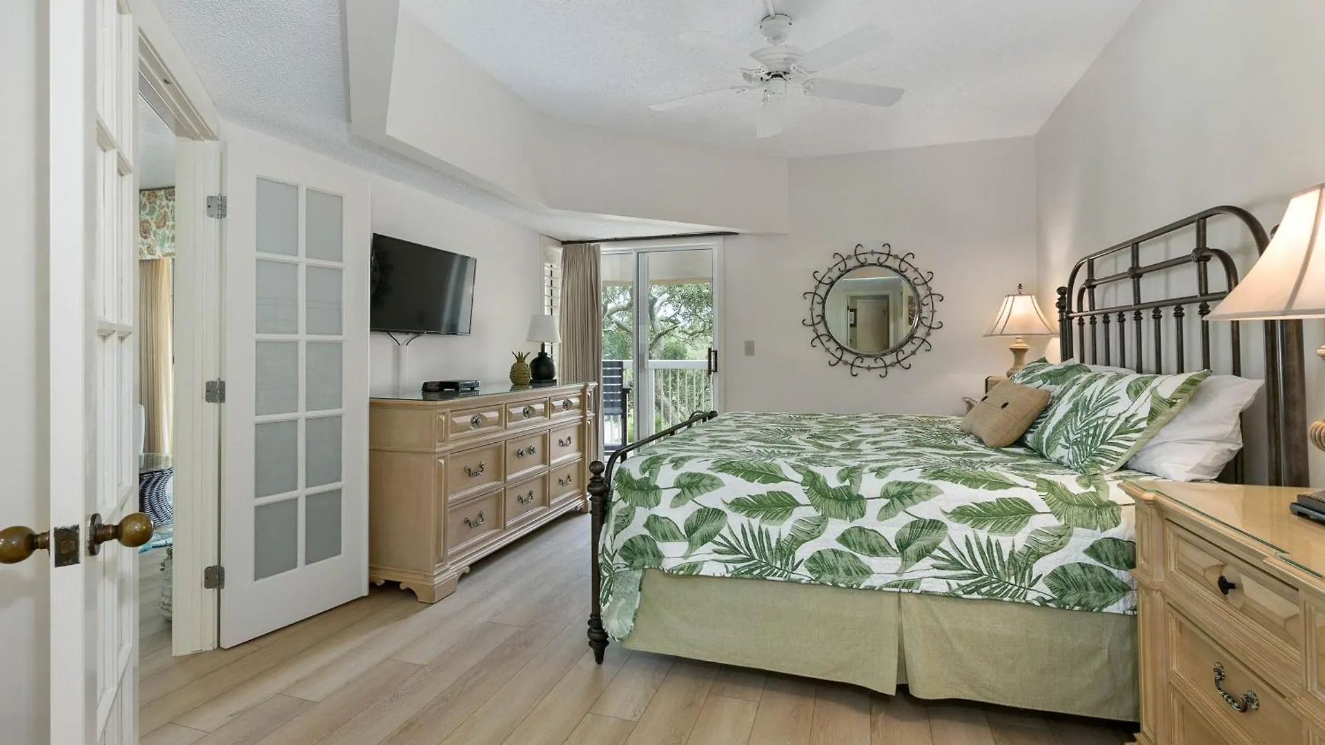 401 Barrington Arms Villa