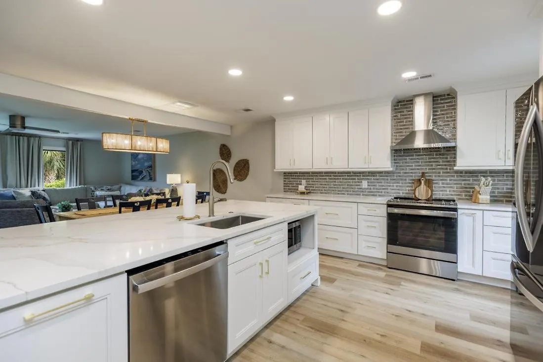 550 Queen's Grant Villa *